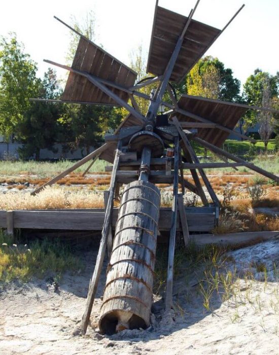 Archimedes' screw